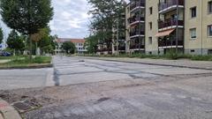 Der Unterschied ist deutlich: Die Prignitzstraße am 23. und am 30. Juli 2024.