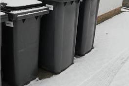 Festgefrorener Müll in Restmülltonnen oder Biotonnen – Tipps für den Winter