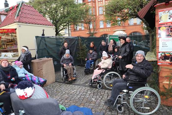 Rollfahrergruppe am Stand