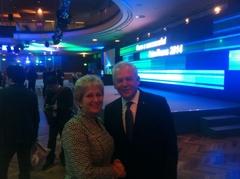 Dr. Dietlind Tiemann im Gespräch mit dem DB-Vorstandsvorsitzenden Dr. Rüdiger Grube