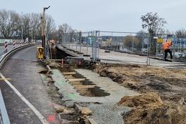 Die erste Bohrschablone an der Brücke in der Potsdamer Straße.