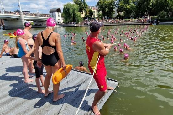 Auf geht's zum 32. Brandenburger Brückenschwimmen.