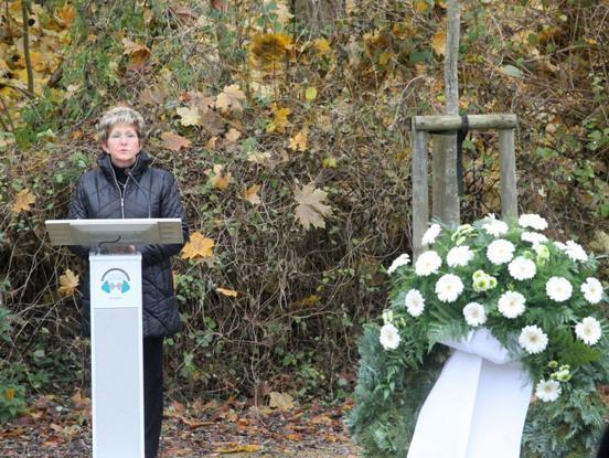 Rede der Oberbürgermeisterin am Gedenkstein für die Ziviltoten