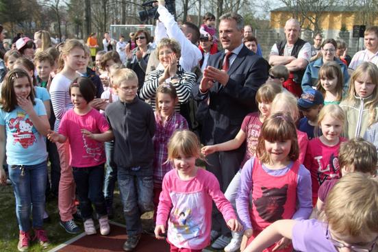 Spielplatz der Wilhelm-Busch-Schule eingeweiht