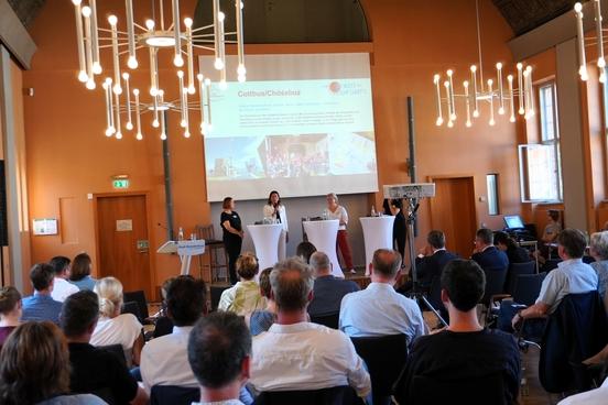 Podusiumsdiskussion mit Stadtplanerinnen aus Brandenburg, Eberswalde und Cottbus