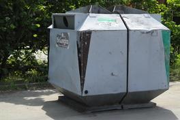 Altglascontainer in der Max-Herm-Straße werden vorübergehend abgezogen