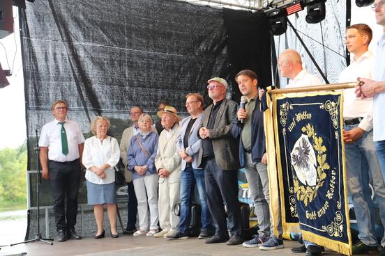 OB Scheller kündigte in seiner Rede an, dass es weitere Mittel für die Restaurierung der Plauer Brücke geben wird