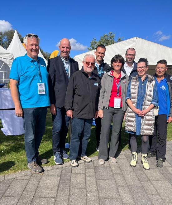 Erinnerungsfoto mit dem Minister