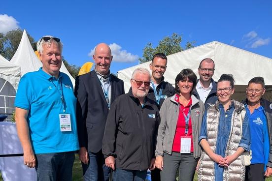 Erinnerungsfoto mit dem Minister