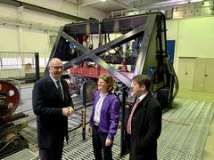 vor dem Rad-Schiene-Prüfstand