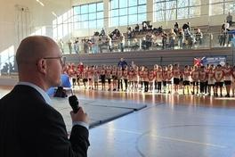 Oberbürgermeister Daniel Keip grüßte mit einem kräftigen "Sport frei!"